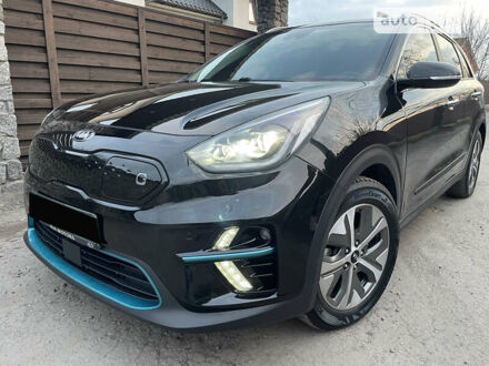 Чорний Кіа Niro, об'ємом двигуна 0 л та пробігом 133 тис. км за 20250 $, фото 1 на Automoto.ua