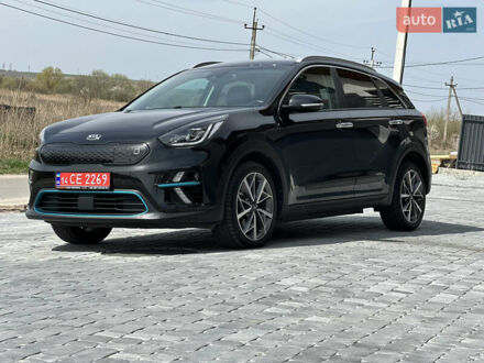Киа Niro 2020 в Тернополе на Automoto.ua Черный Киа Niro, объемом двигателя 0 л и пробегом 117 тыс. км за 21863 $, фото 1 на Automoto.ua