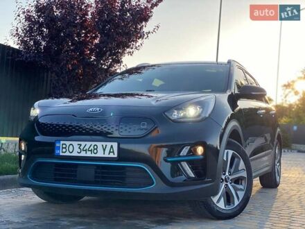 Черный Киа Niro, объемом двигателя 0 л и пробегом 109 тыс. км за 19450 $, фото 1 на Automoto.ua
