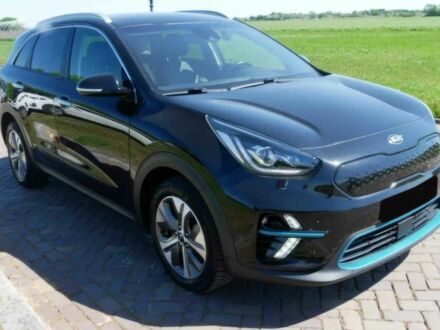 Киа Niro 2020 в Днепре (Днепропетровске) на Automoto.ua Черный Киа Niro, объемом двигателя 0 л и пробегом 34 тыс. км за 13200 $, фото 1 на Automoto.ua