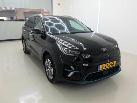Чорний Кіа Niro, об'ємом двигуна 0 л та пробігом 122 тис. км за 18300 $, фото 1 на Automoto.ua