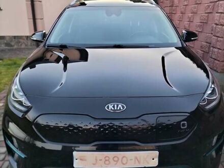 Чорний Кіа Niro, об'ємом двигуна 0 л та пробігом 136 тис. км за 18999 $, фото 1 на Automoto.ua