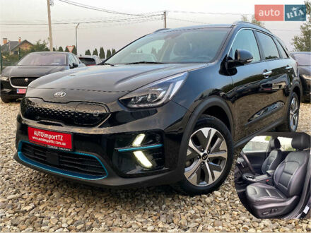 Чорний Кіа Niro, об'ємом двигуна 0 л та пробігом 64 тис. км за 23700 $, фото 1 на Automoto.ua