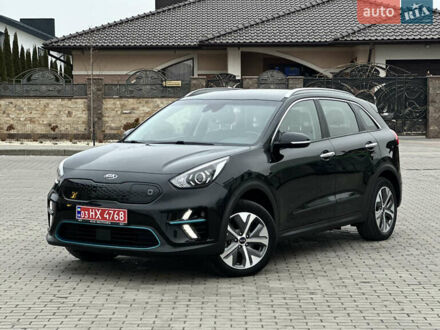 Чорний Кіа Niro, об'ємом двигуна 0 л та пробігом 130 тис. км за 18300 $, фото 1 на Automoto.ua