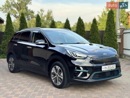 Киа Niro 2020 в Черновцах на Automoto.ua Черный Киа Niro, объемом двигателя 0 л и пробегом 128 тыс. км за 18999 $, фото 1 на Automoto.ua