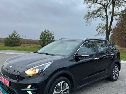 Черный Киа Niro, объемом двигателя 0 л и пробегом 106 тыс. км за 17900 $, фото 1 на Automoto.ua
