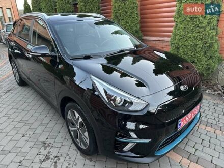 Черный Киа Niro, объемом двигателя 0 л и пробегом 115 тыс. км за 18700 $, фото 1 на Automoto.ua