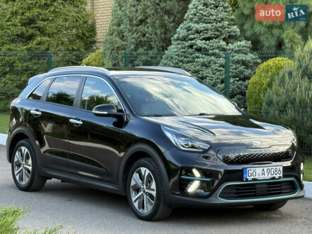Черный Киа Niro, объемом двигателя 0 л и пробегом 82 тыс. км за 19300 $, фото 1 на Automoto.ua