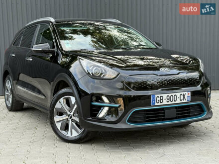 Черный Киа Niro, объемом двигателя 0 л и пробегом 123 тыс. км за 17999 $, фото 1 на Automoto.ua