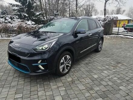 Чорний Кіа Niro, об'ємом двигуна 0 л та пробігом 75 тис. км за 13900 $, фото 1 на Automoto.ua
