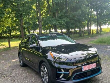 Чорний Кіа Niro, об'ємом двигуна 0 л та пробігом 83 тис. км за 22500 $, фото 1 на Automoto.ua