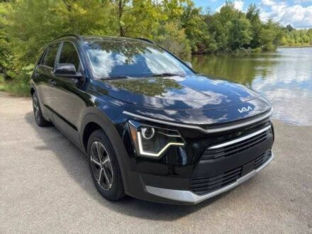 Чорний Кіа Niro, об'ємом двигуна 1.6 л та пробігом 25 тис. км за 18000 $, фото 1 на Automoto.ua