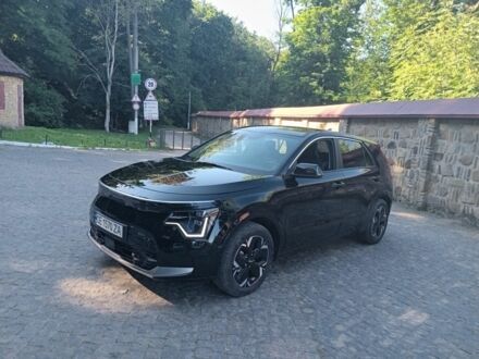 Киа Niro 2023 в Черновцах на Automoto.ua Черный Киа Niro, объемом двигателя 0 л и пробегом 13 тыс. км за 25000 $, фото 1 на Automoto.ua