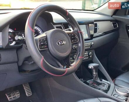 Коричневий Кіа Niro, об'ємом двигуна 1.58 л та пробігом 150 тис. км за 16500 $, фото 14 на Automoto.ua