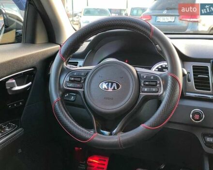 Коричневий Кіа Niro, об'ємом двигуна 1.58 л та пробігом 150 тис. км за 16500 $, фото 21 на Automoto.ua
