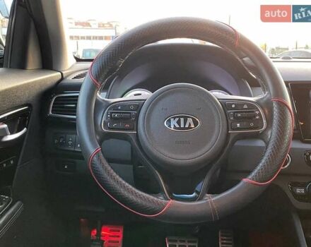 Коричневий Кіа Niro, об'ємом двигуна 1.58 л та пробігом 150 тис. км за 16500 $, фото 20 на Automoto.ua