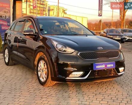 Коричневий Кіа Niro, об'ємом двигуна 1.58 л та пробігом 150 тис. км за 16500 $, фото 3 на Automoto.ua