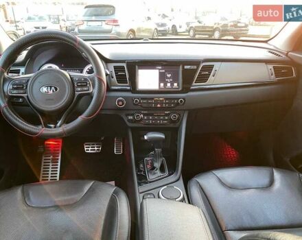 Коричневий Кіа Niro, об'ємом двигуна 1.58 л та пробігом 150 тис. км за 16500 $, фото 18 на Automoto.ua