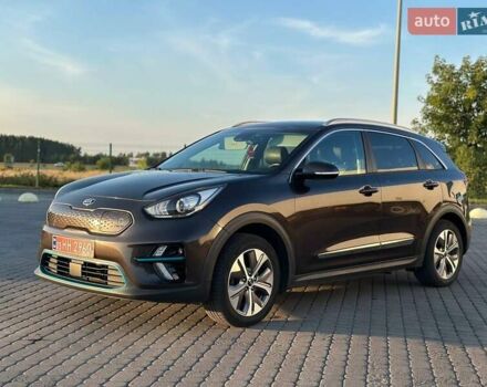 Коричневий Кіа Niro, об'ємом двигуна 0 л та пробігом 135 тис. км за 15999 $, фото 29 на Automoto.ua