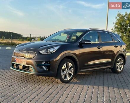 Коричневий Кіа Niro, об'ємом двигуна 0 л та пробігом 135 тис. км за 15999 $, фото 28 на Automoto.ua