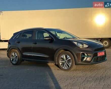 Коричневий Кіа Niro, об'ємом двигуна 0 л та пробігом 135 тис. км за 15999 $, фото 16 на Automoto.ua