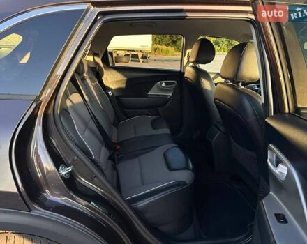 Коричневий Кіа Niro, об'ємом двигуна 0 л та пробігом 135 тис. км за 15999 $, фото 41 на Automoto.ua