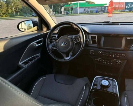 Коричневий Кіа Niro, об'ємом двигуна 0 л та пробігом 135 тис. км за 15999 $, фото 38 на Automoto.ua