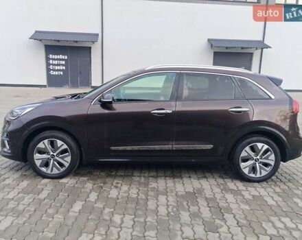 Коричневый Киа Niro, объемом двигателя 0 л и пробегом 118 тыс. км за 18200 $, фото 3 на Automoto.ua