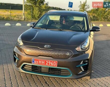 Коричневий Кіа Niro, об'ємом двигуна 0 л та пробігом 135 тис. км за 15999 $, фото 17 на Automoto.ua
