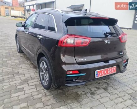 Коричневый Киа Niro, объемом двигателя 0 л и пробегом 118 тыс. км за 18200 $, фото 7 на Automoto.ua