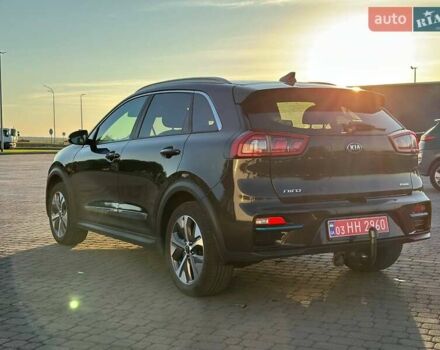 Коричневий Кіа Niro, об'ємом двигуна 0 л та пробігом 135 тис. км за 15999 $, фото 13 на Automoto.ua