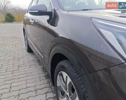 Коричневый Киа Niro, объемом двигателя 0 л и пробегом 118 тыс. км за 18200 $, фото 24 на Automoto.ua