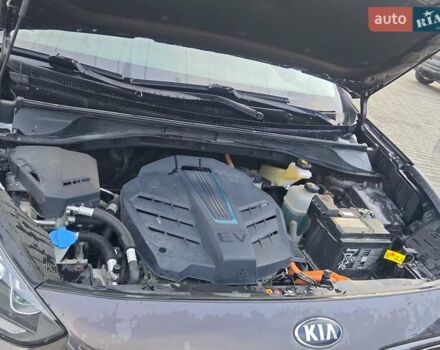 Коричневый Киа Niro, объемом двигателя 0 л и пробегом 118 тыс. км за 18200 $, фото 71 на Automoto.ua
