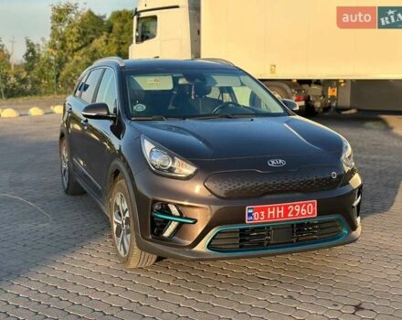 Коричневий Кіа Niro, об'ємом двигуна 0 л та пробігом 135 тис. км за 15999 $, фото 19 на Automoto.ua
