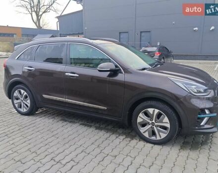 Коричневый Киа Niro, объемом двигателя 0 л и пробегом 118 тыс. км за 18200 $, фото 8 на Automoto.ua