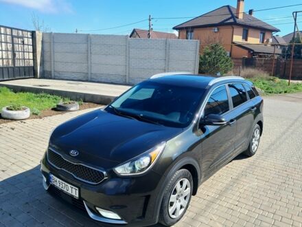 Кіа Niro 2016 у Одесі на Automoto.ua Коричневий Кіа Niro, об'ємом двигуна 1.6 л та пробігом 87 тис. км за 15200 $, фото 1 на Automoto.ua
