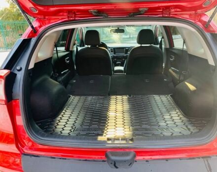 Красный Киа Niro, объемом двигателя 1.6 л и пробегом 168 тыс. км за 13900 $, фото 10 на Automoto.ua