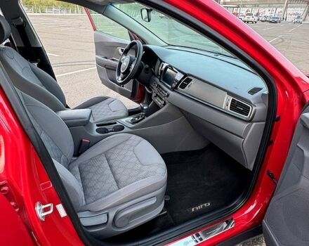 Красный Киа Niro, объемом двигателя 1.6 л и пробегом 132 тыс. км за 15300 $, фото 4 на Automoto.ua