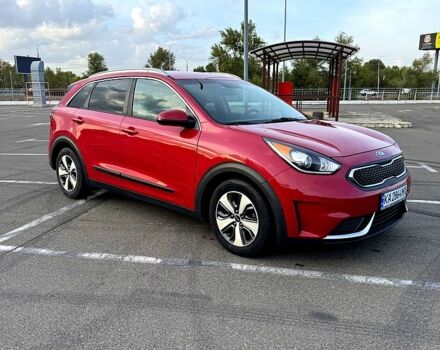 Красный Киа Niro, объемом двигателя 1.6 л и пробегом 132 тыс. км за 15300 $, фото 1 на Automoto.ua