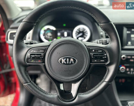Красный Киа Niro, объемом двигателя 1.58 л и пробегом 190 тыс. км за 13000 $, фото 18 на Automoto.ua
