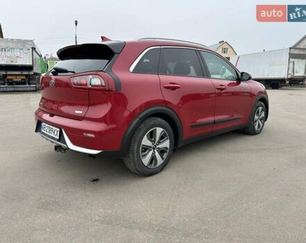 Червоний Кіа Niro, об'ємом двигуна 1.58 л та пробігом 168 тис. км за 14900 $, фото 3 на Automoto.ua