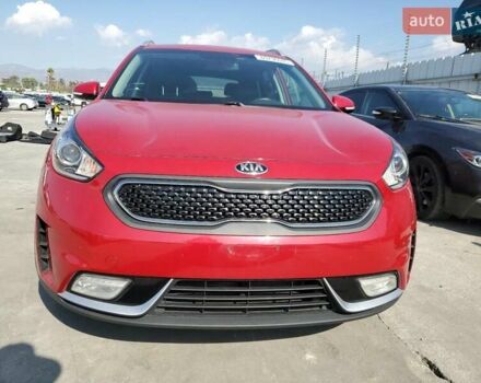 Красный Киа Niro, объемом двигателя 1.58 л и пробегом 163 тыс. км за 3000 $, фото 4 на Automoto.ua
