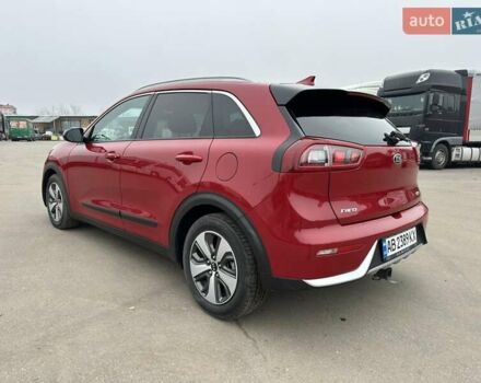 Червоний Кіа Niro, об'ємом двигуна 1.58 л та пробігом 168 тис. км за 14900 $, фото 6 на Automoto.ua