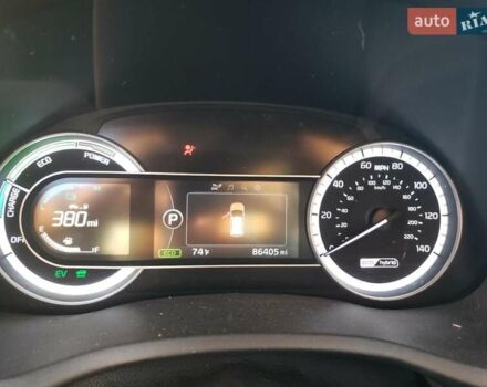 Кіа Niro 2017 у Львові на Automoto.ua Червоний Кіа Niro, об'ємом двигуна 1.58 л та пробігом 137 тис. км за 3000 $, фото 8 на Automoto.ua