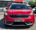 Красный Киа Niro, объемом двигателя 1.6 л и пробегом 82 тыс. км за 17290 $, фото 1 на Automoto.ua