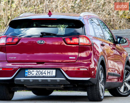 Красный Киа Niro, объемом двигателя 1.58 л и пробегом 56 тыс. км за 14500 $, фото 21 на Automoto.ua
