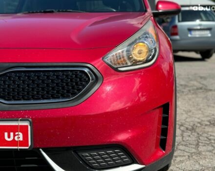 Красный Киа Niro, объемом двигателя 1.6 л и пробегом 82 тыс. км за 17290 $, фото 9 на Automoto.ua