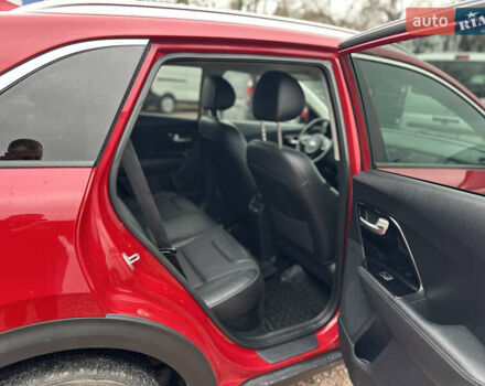Красный Киа Niro, объемом двигателя 1.58 л и пробегом 190 тыс. км за 13000 $, фото 26 на Automoto.ua