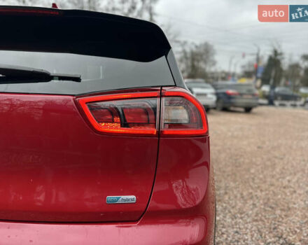 Красный Киа Niro, объемом двигателя 1.58 л и пробегом 190 тыс. км за 13000 $, фото 11 на Automoto.ua