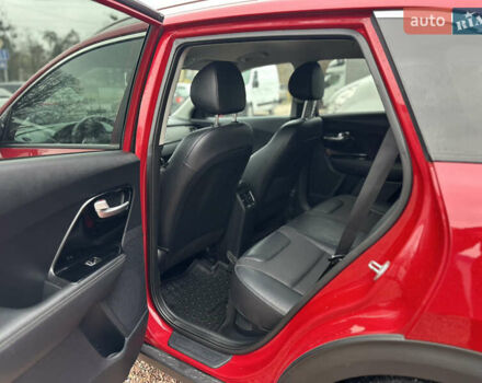Красный Киа Niro, объемом двигателя 1.58 л и пробегом 190 тыс. км за 13000 $, фото 23 на Automoto.ua